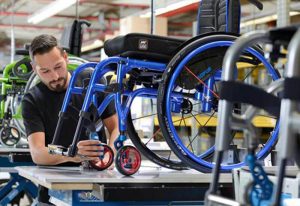 Bảo dưỡng xe lăn có cần thiết không?