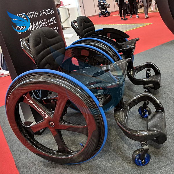 Xe Lăn Carbon Black CBII