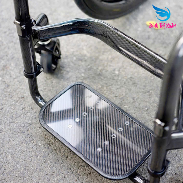 Xe lăn Full carbon A5